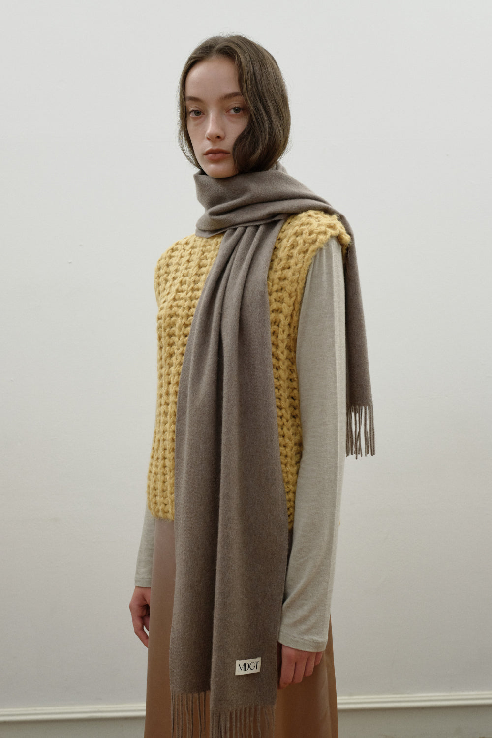 Woven Cashmere Scarf Solid_Dark beige