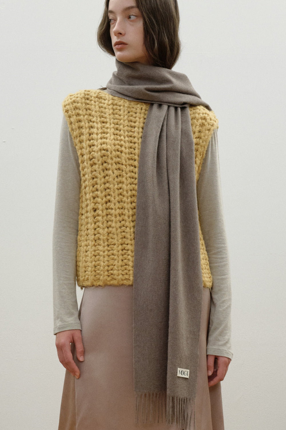 Woven Cashmere Scarf Solid_Dark beige